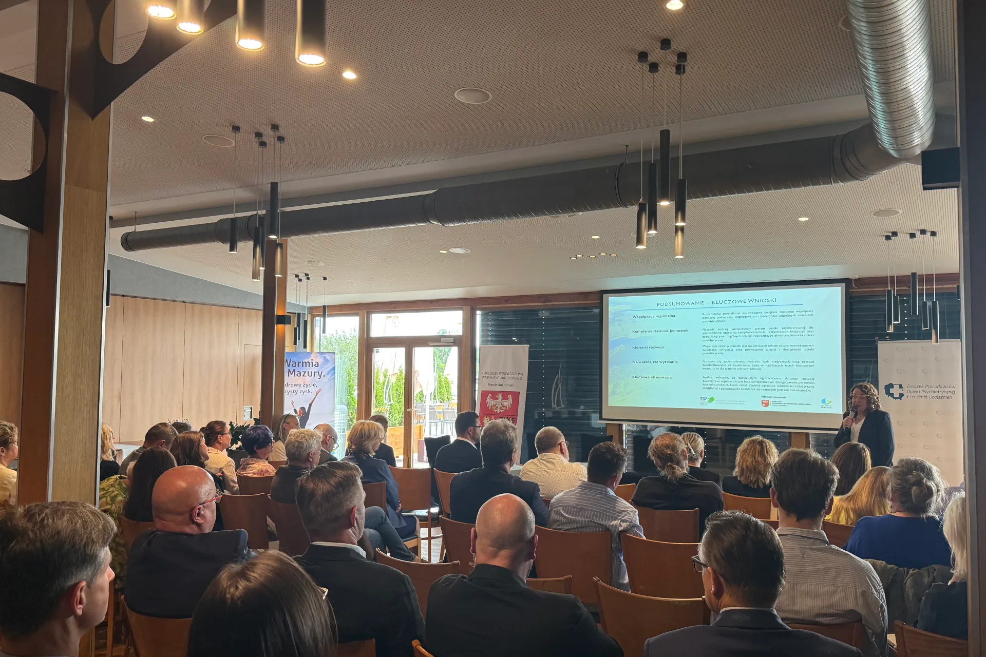 Psychiatria po pilotażu Centrów Zdrowia Psychicznego CZP Konferencja ZPOPiLU w Olsztynie konferencja psychiatryczna leczenie uzależnień system opieki psychiatrycznej w Polsce foto 3